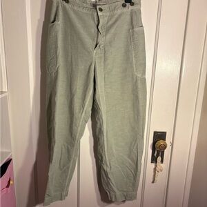 Everlane Women’s Utility Barrel Pants in Light Green